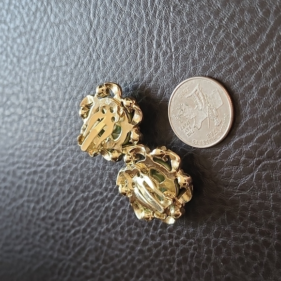 VTG Karu Arke Inc clip on earrings - Picture 8 of 8